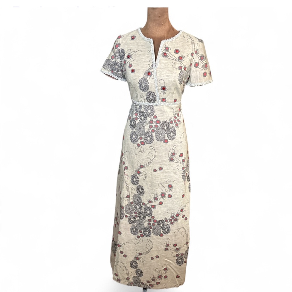 Vintage 60s/70s Floral Patterned Dress with Red Accents